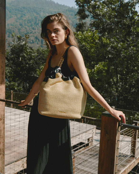 1600x2000 Miami_Warm_Raffia_Black_Smooth_PF25_Campaign_copy