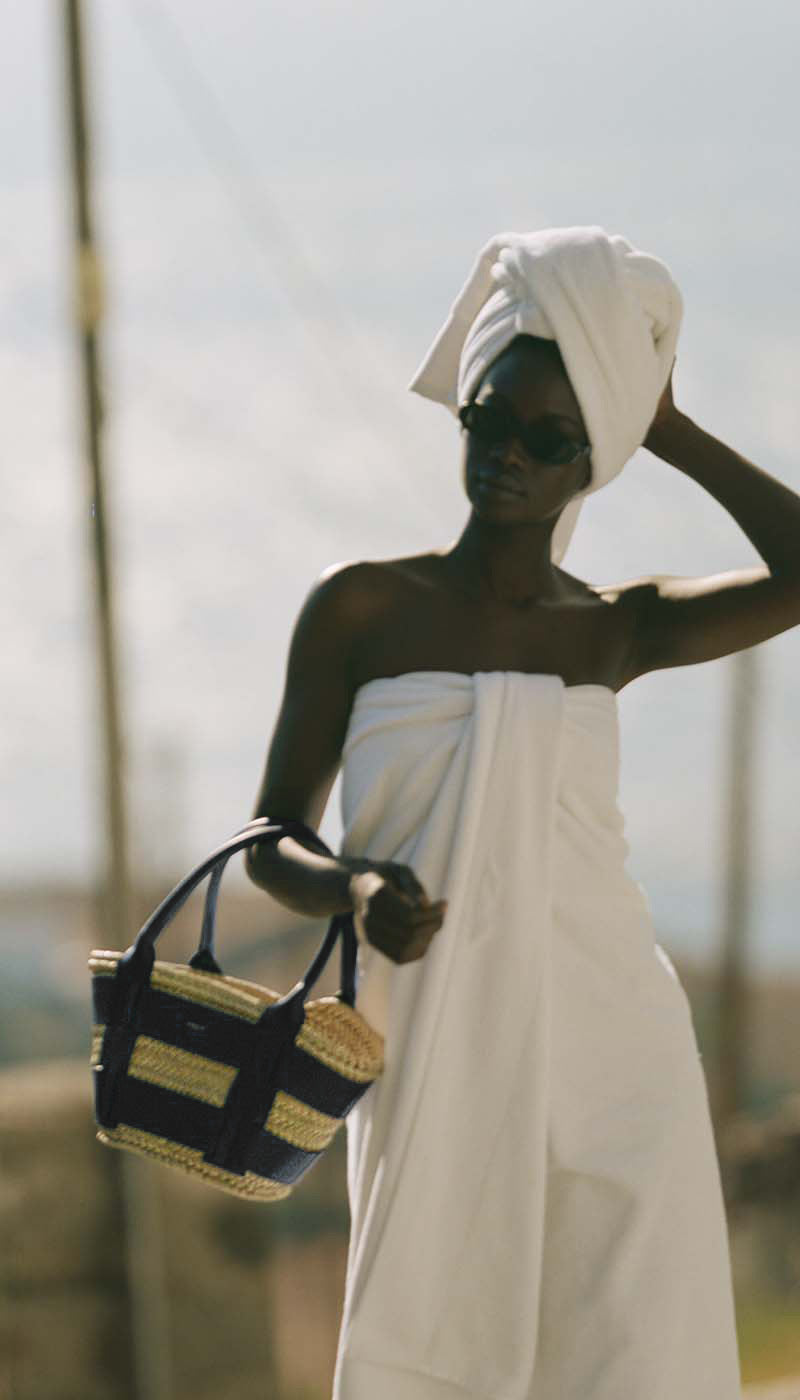 MiniSantorini_Raffia_BlackSmooth 2